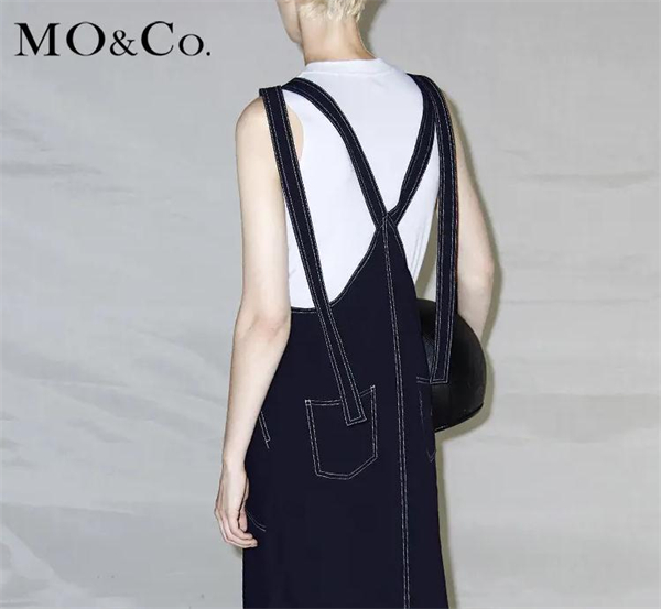 moco摩安珂女装