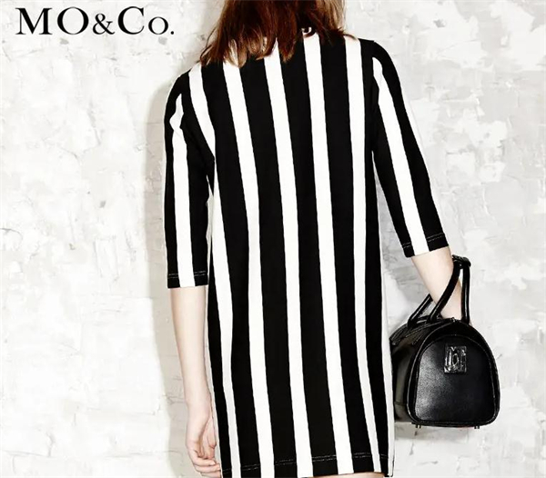moco摩安珂女装