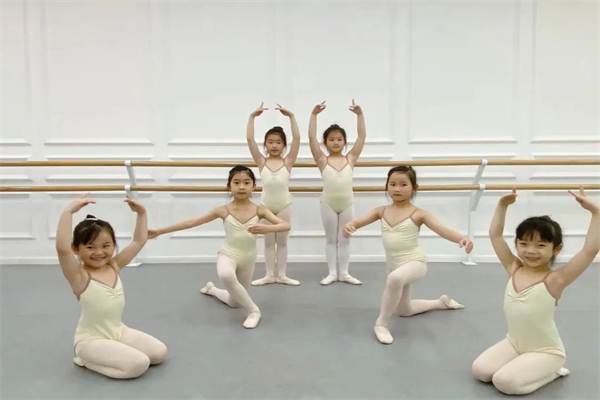 菲尚国际舞蹈加盟