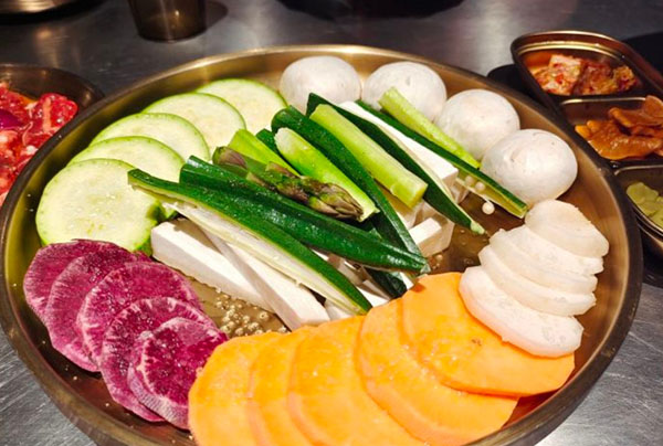 小核桃烤肉馆加盟