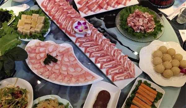 晓荷塘火锅加盟