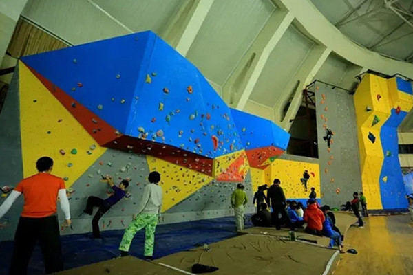 室内儿童攀岩馆加盟费