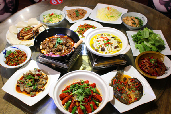 亲青菜食尚餐厅加盟费