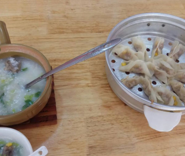 爽滑饺子王咸骨粥加盟