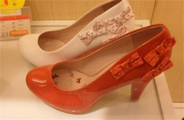 女王鞋柜折扣店