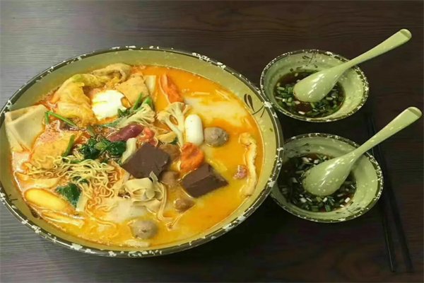 爱上麻辣烫加盟费