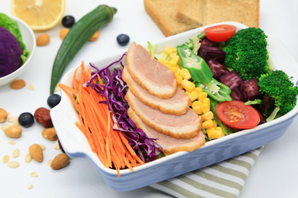 四季轻食店加盟