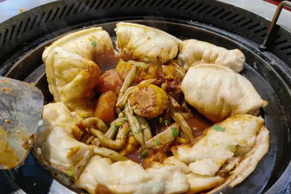咱妈烀饼铁锅炖