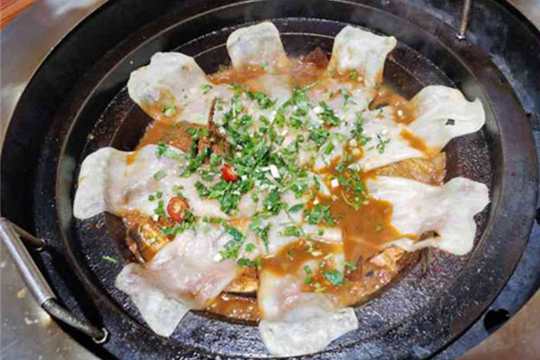 咱妈烀饼铁锅炖