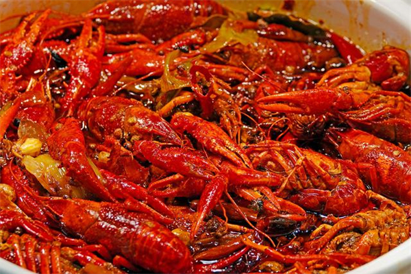 仟佰味麻辣小龙虾加盟