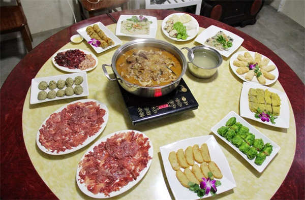 鹅小乐生态鹅火锅加盟费