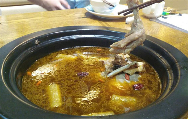 鹅小乐生态鹅火锅加盟费