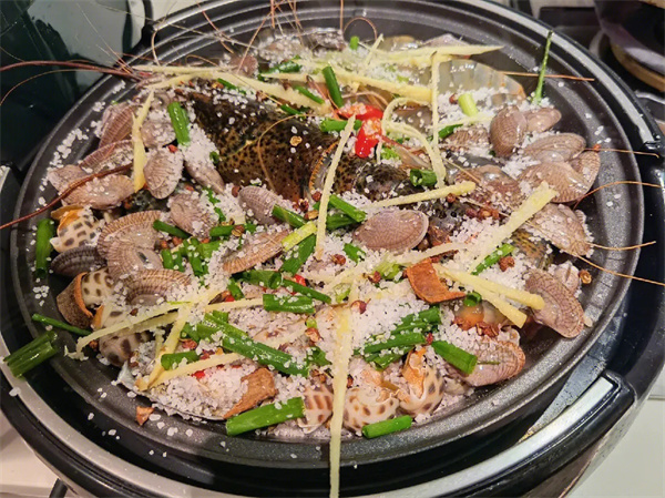 蓝塞夫海鲜加盟费多少钱？