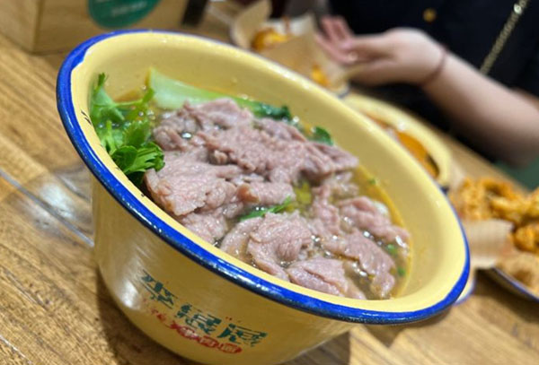 李展展生烫牛肉面加盟费是多少钱？李展展生烫牛肉面什么时候开始的？