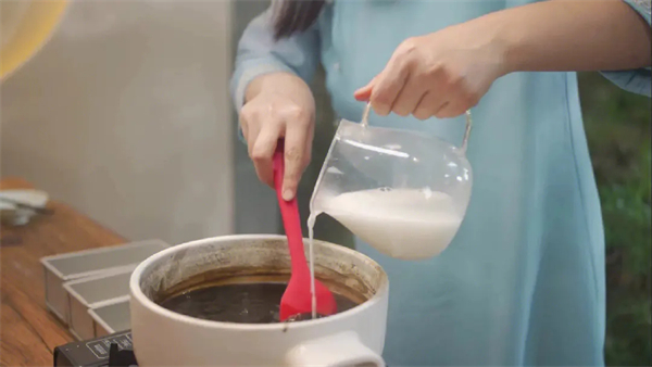 烧仙草奶茶加盟