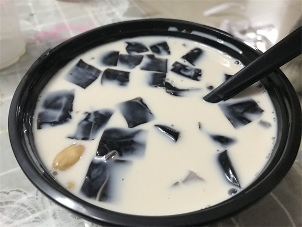 烧仙草奶茶加盟