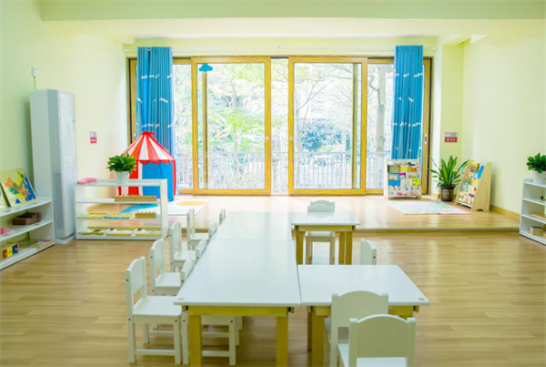 日托早教中心加盟