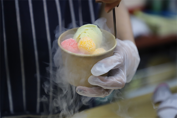 冒烟冰激凌连锁加盟