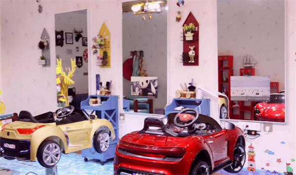 儿童理发店加盟