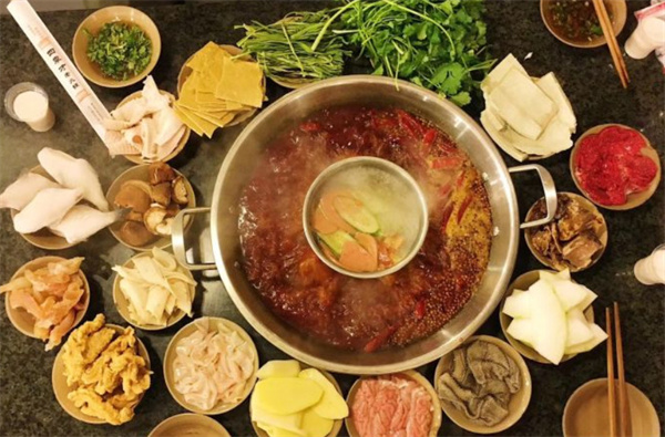 四季才老火锅加盟费