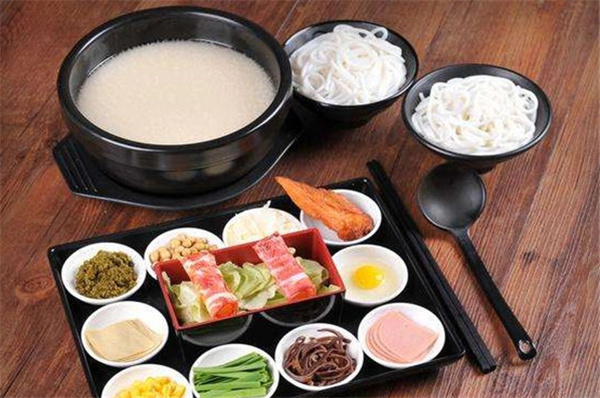 云南过桥米线加盟