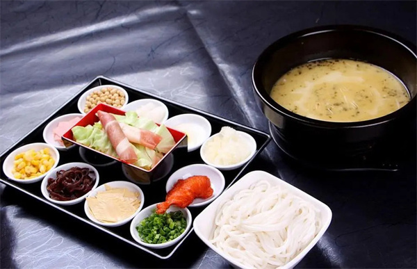 云南过桥米线加盟