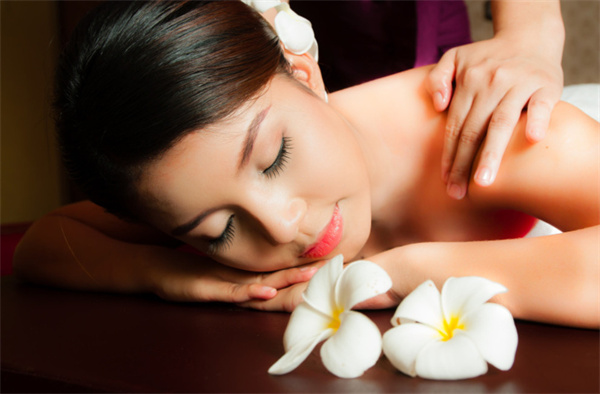 精油美容院加盟