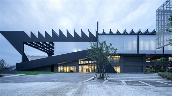 老鹰画室加盟费