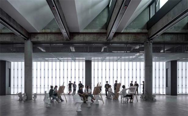 老鹰画室加盟费