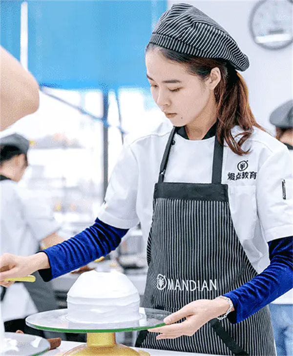 熳点烘焙培训加盟