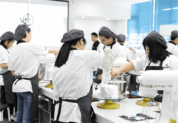 熳点烘焙培训加盟