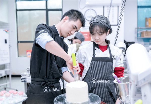 熳点烘焙培训加盟