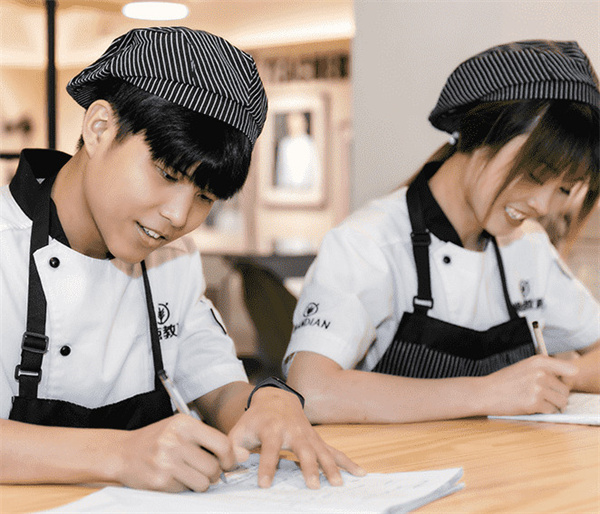 熳点烘焙培训加盟