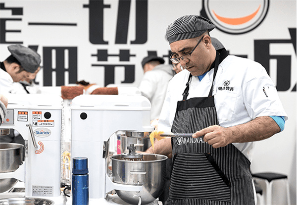 熳点烘焙培训加盟