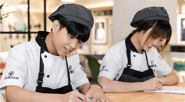 熳点烘焙培训加盟