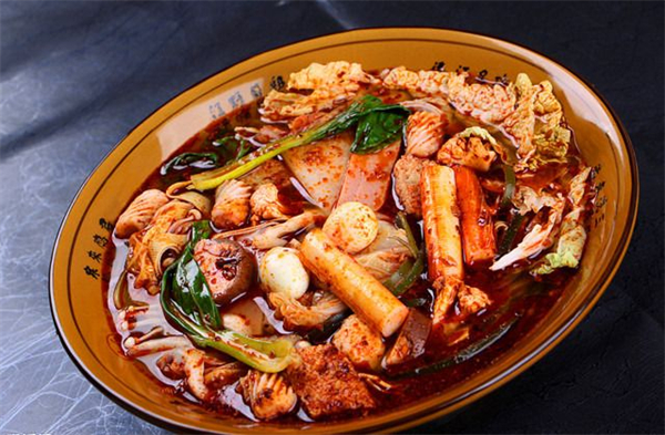 小型麻辣烫店加盟