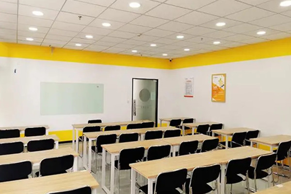 青少年教育培训加盟