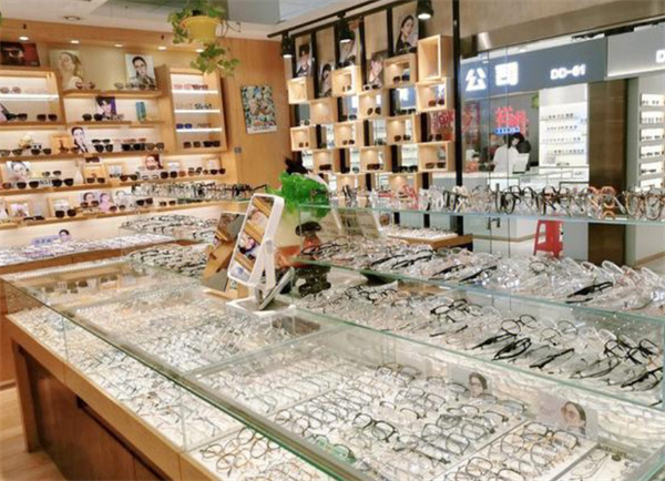 眼镜连锁加盟店