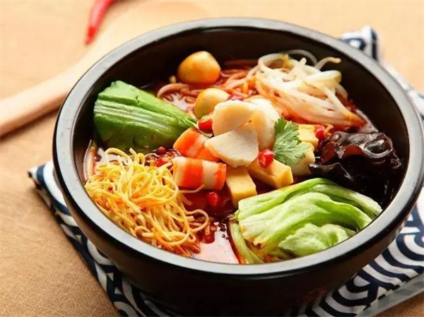 小型麻辣烫店加盟