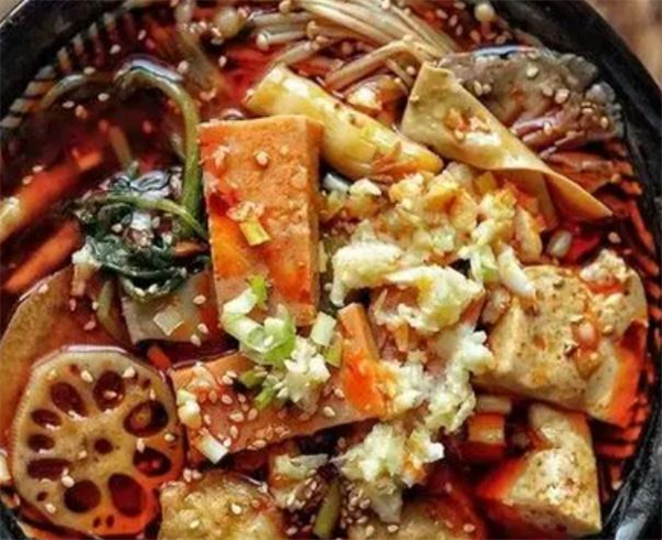 英晨冒菜麻辣烫加盟