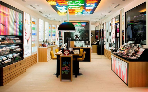 连锁化妆品店加盟