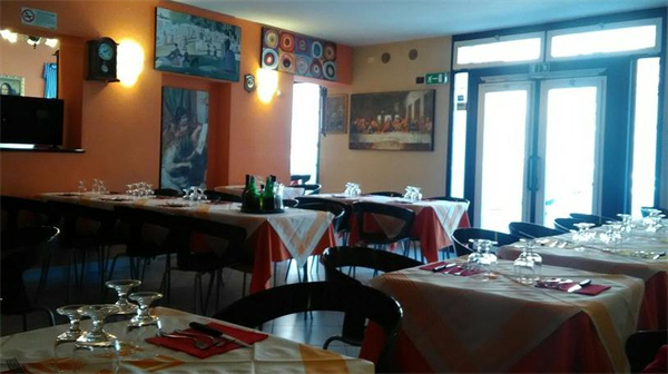 费拉拉餐厅加盟