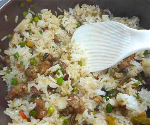 紫砂煲拌饭加盟