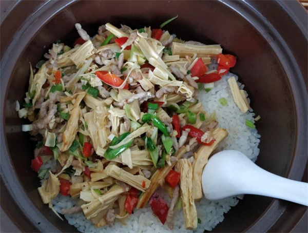 紫砂煲拌饭加盟