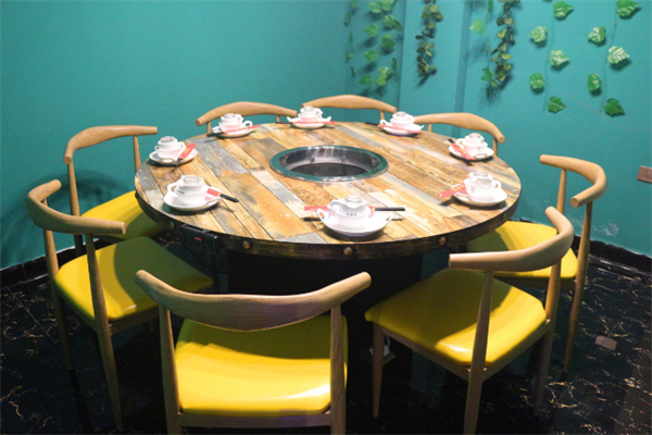 绝对牛火锅加盟多少钱