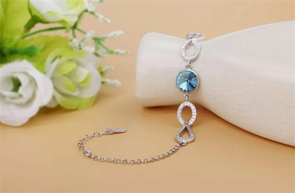 俏佳人饰品店加盟