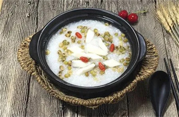 三叔养生粥铺加盟