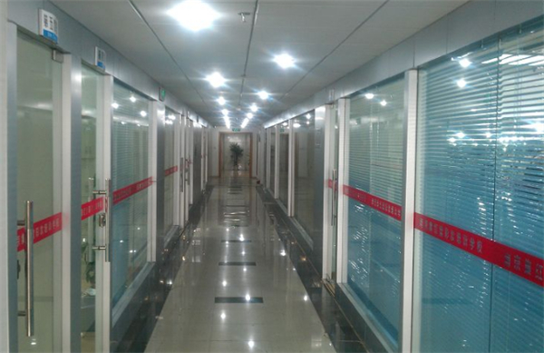 集红堂彩妆培训学校