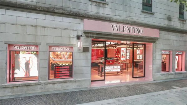 华伦天奴男装加盟