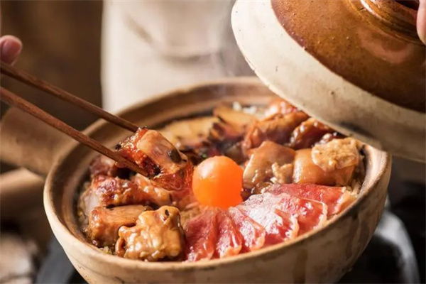 仔皇煲仔饭加盟